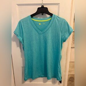 XERSION Ladies Athletic V-Neck Tee in Teal. Size Large. NWOT.